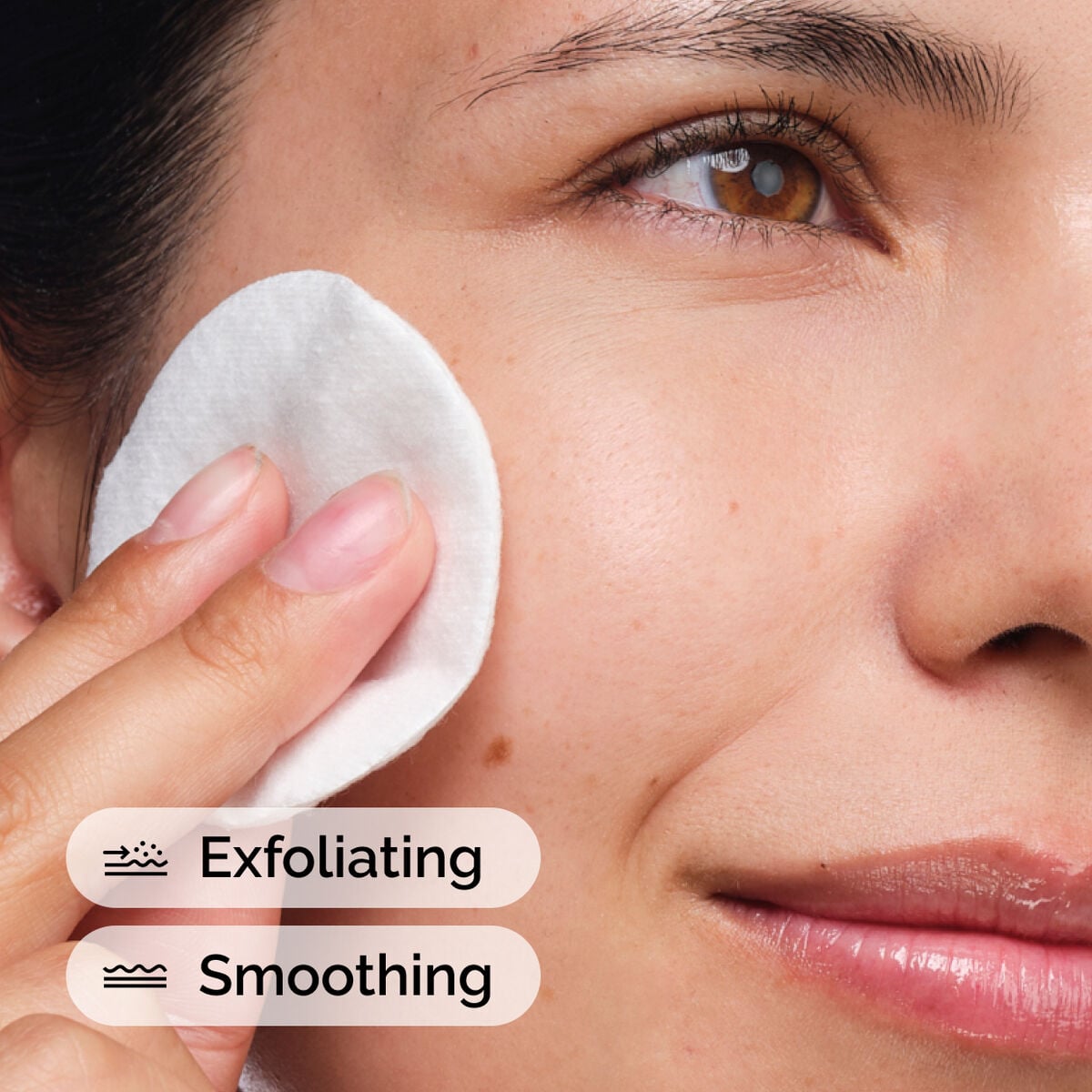 glycolic-acid-7-exfoliating-toner-r0 ord-glycolic-acid-exfoliating-toner-model-application-with-benefits.jpg